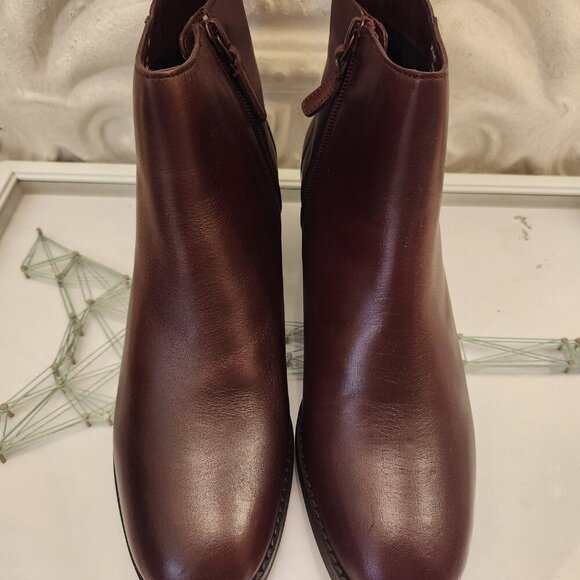 Cole Haan "Holis" Buckle Booties. Bloodstone. NIB. Size 8 - Picture 4 of 10